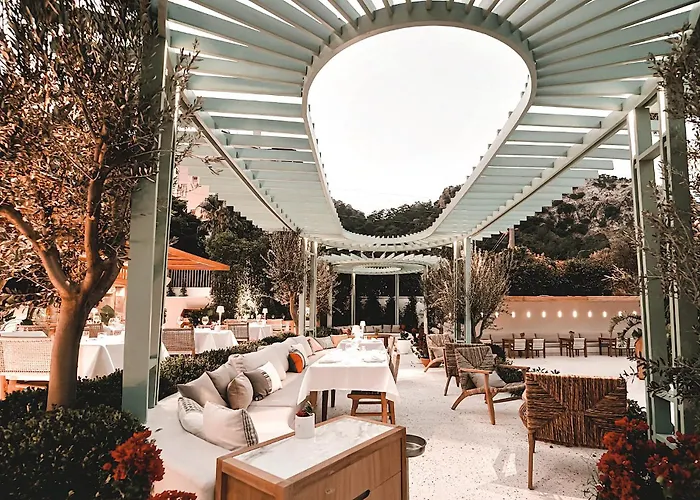  Perios Beach House - Adults Only